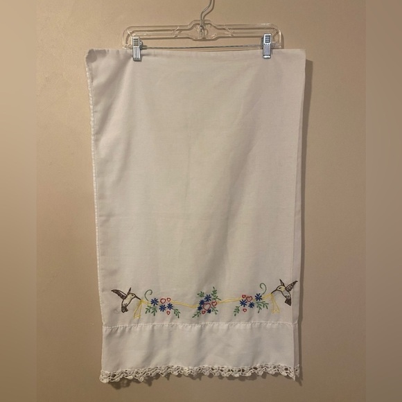 westpoint stevens Other - Vintage Westpoint Stevens pillowcase embroidered hummingbird Made in the USA